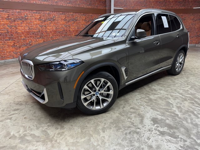2025 BMW X5 50e's photo