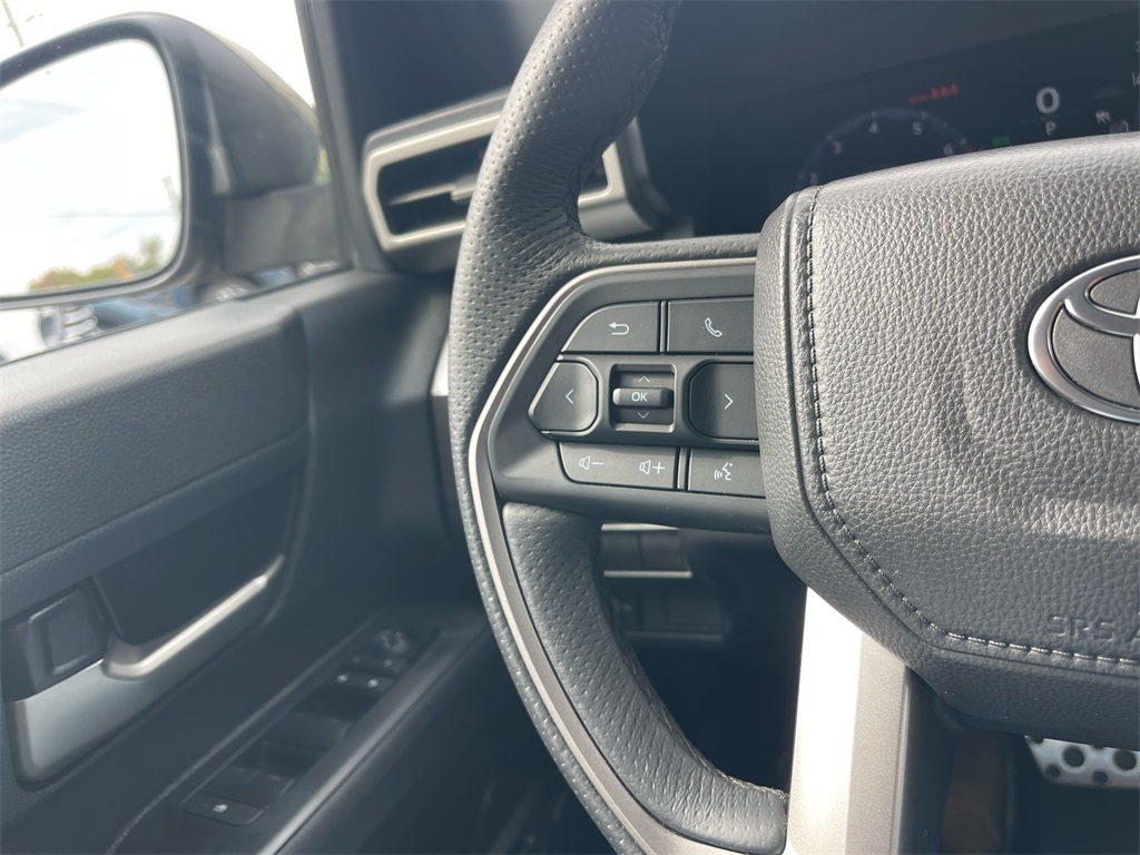 2025 Toyota Tacoma TRD Sport photo 12