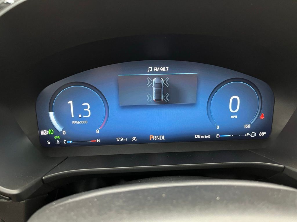 2024 Ford Escape ST-Line Select photo 17