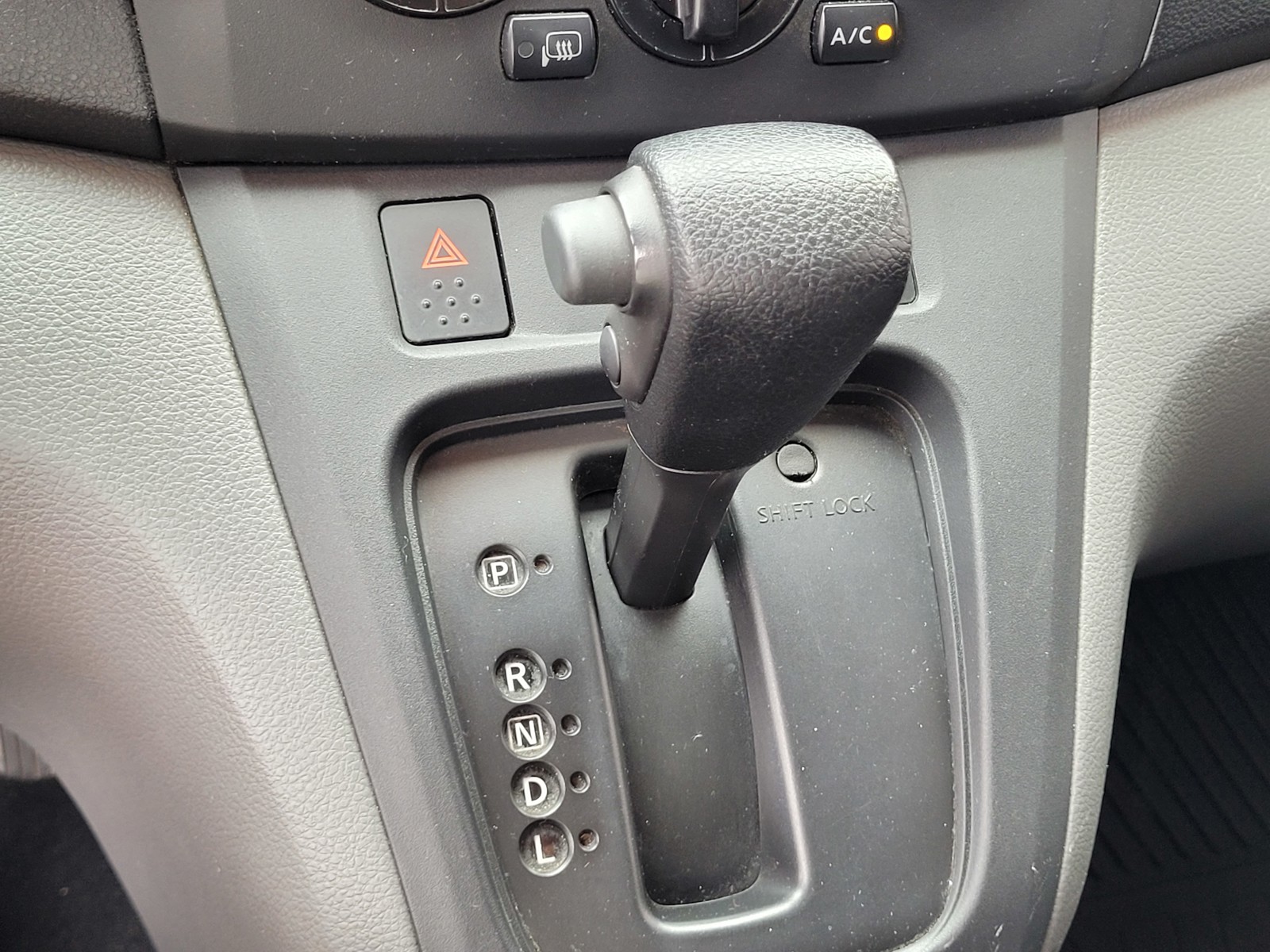 2020 Nissan NV200 SV photo 15