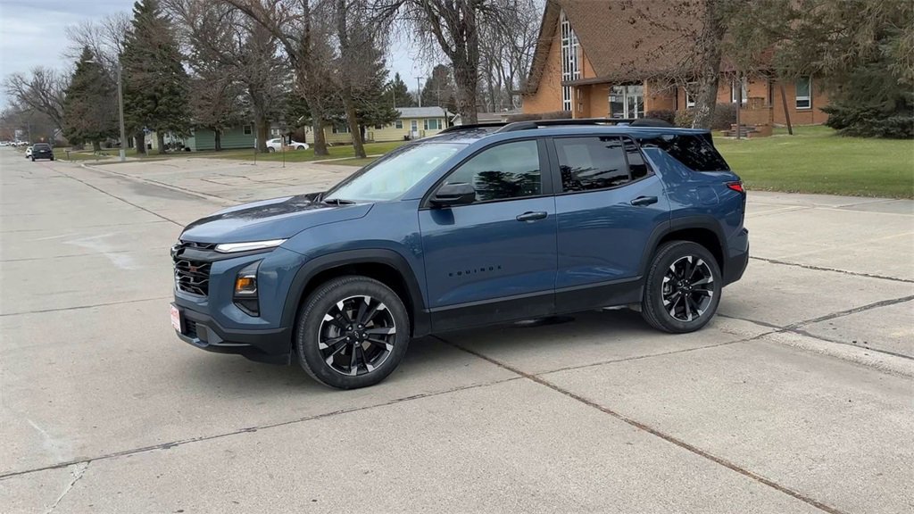 2025 Chevrolet Equinox RS photo 3