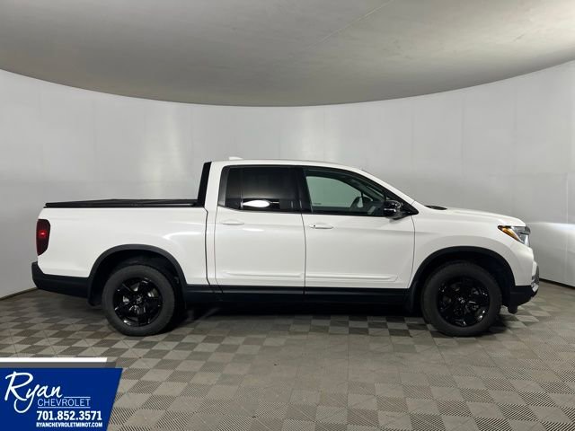 2025 Honda Ridgeline Black Edition photo 4