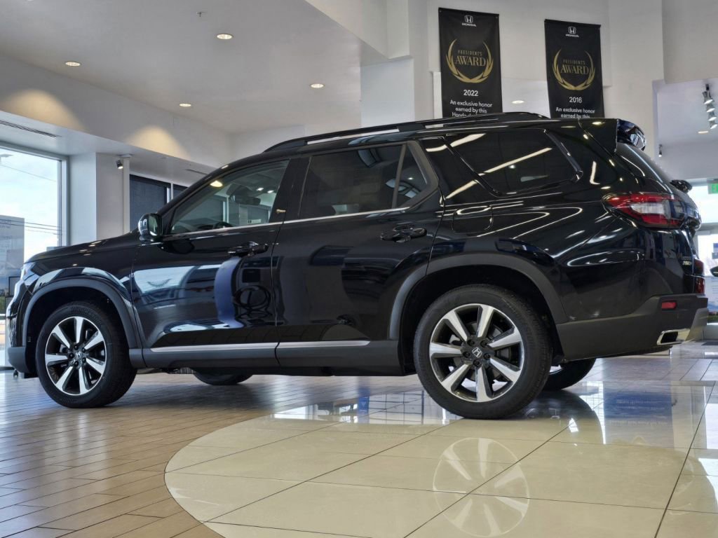 2025 Honda Pilot Elite photo 5