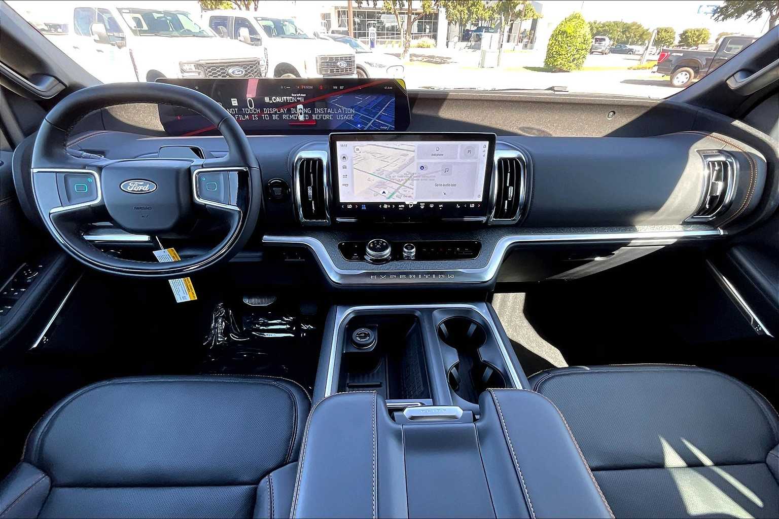 2025 Ford Expedition photo 5