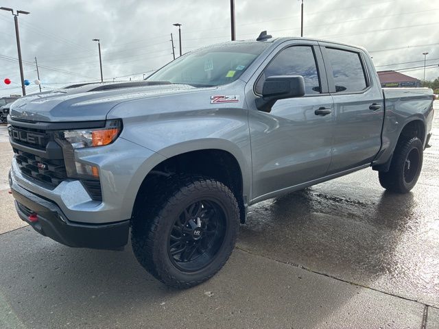 2025 Chevrolet Silverado 1500 Custom Trail Boss photo 3