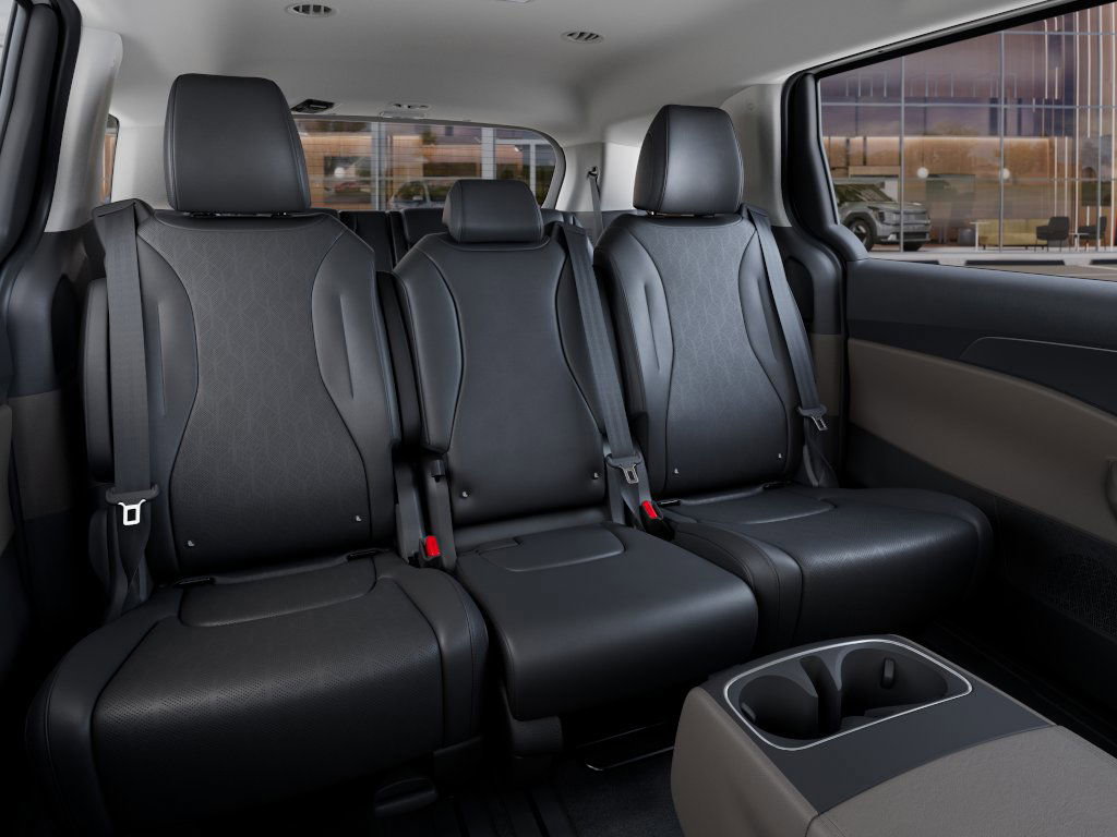 2025 Kia Carnival LXS photo 15