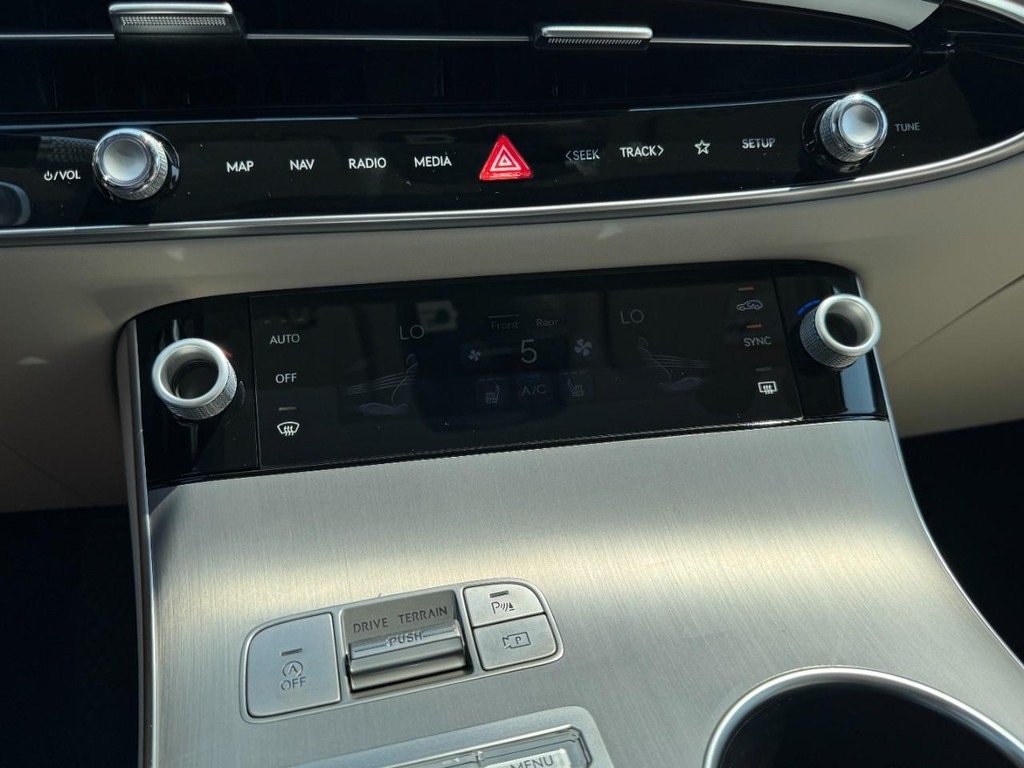 2026 Genesis GV70 2.5T Select photo 12