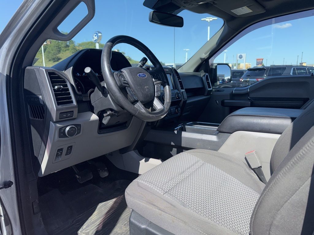 2020 Ford F-150 XLT photo 9