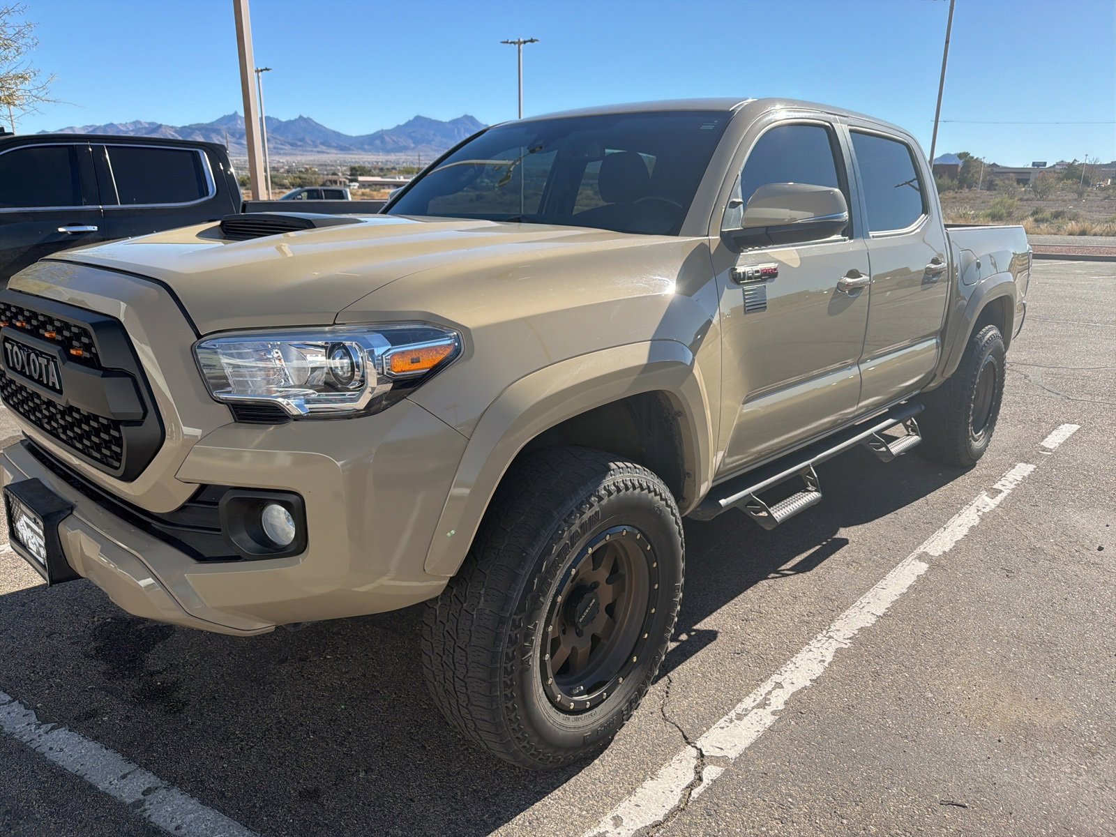 2020 Toyota Tacoma TRD Sport's photo