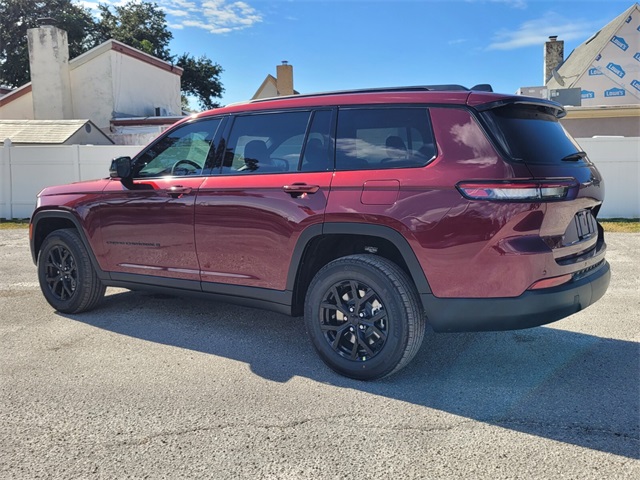 2025 Jeep Grand Cherokee Altitude X photo 2