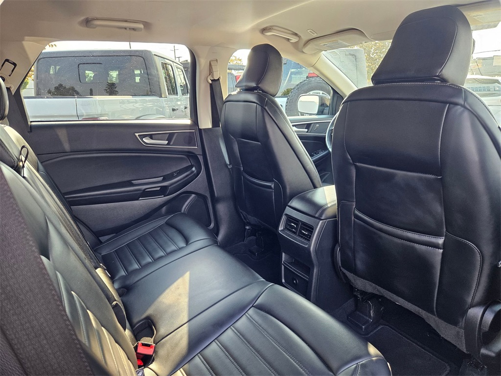 2024 Ford Edge SEL photo 30