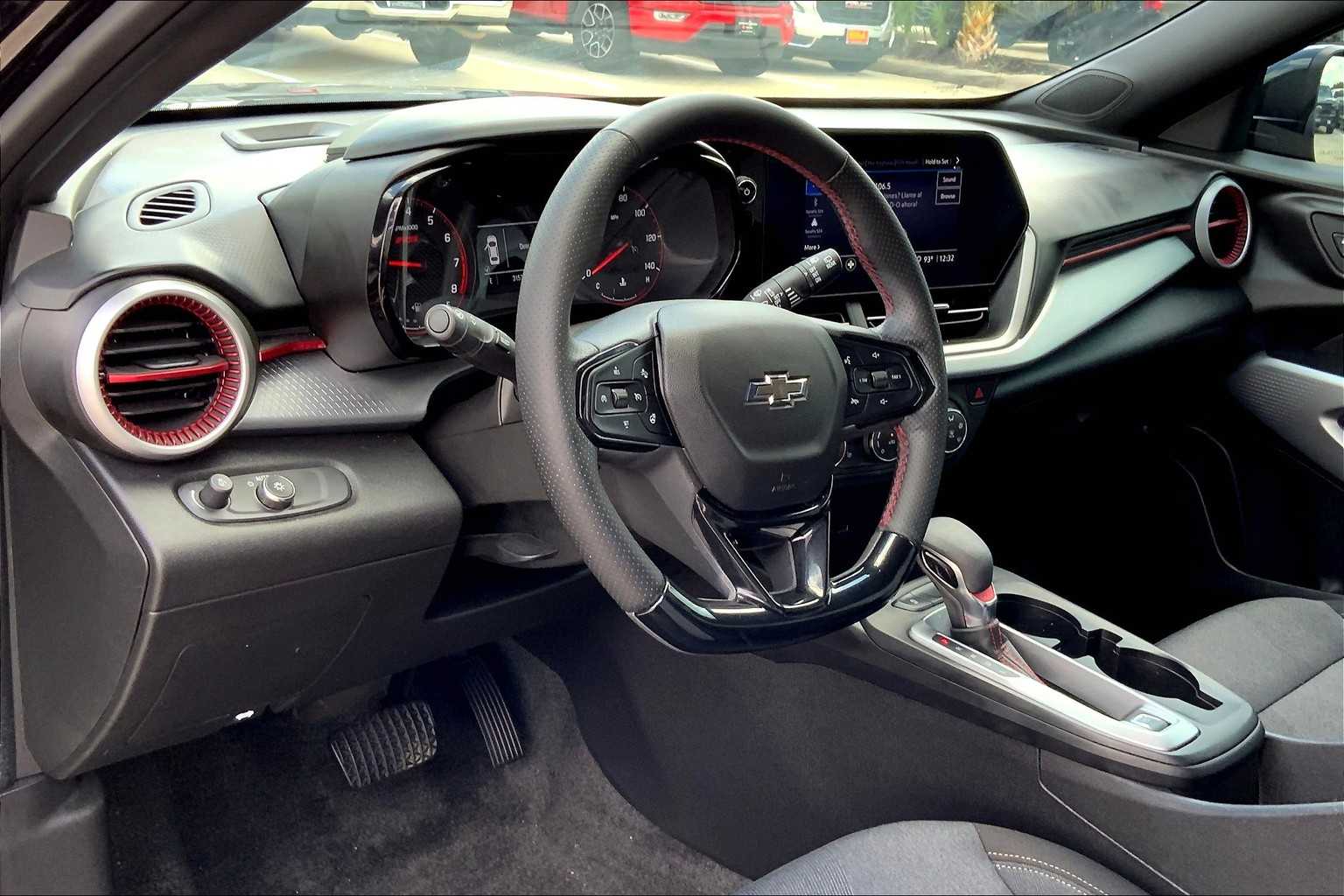 2024 Chevrolet Trax photo 15