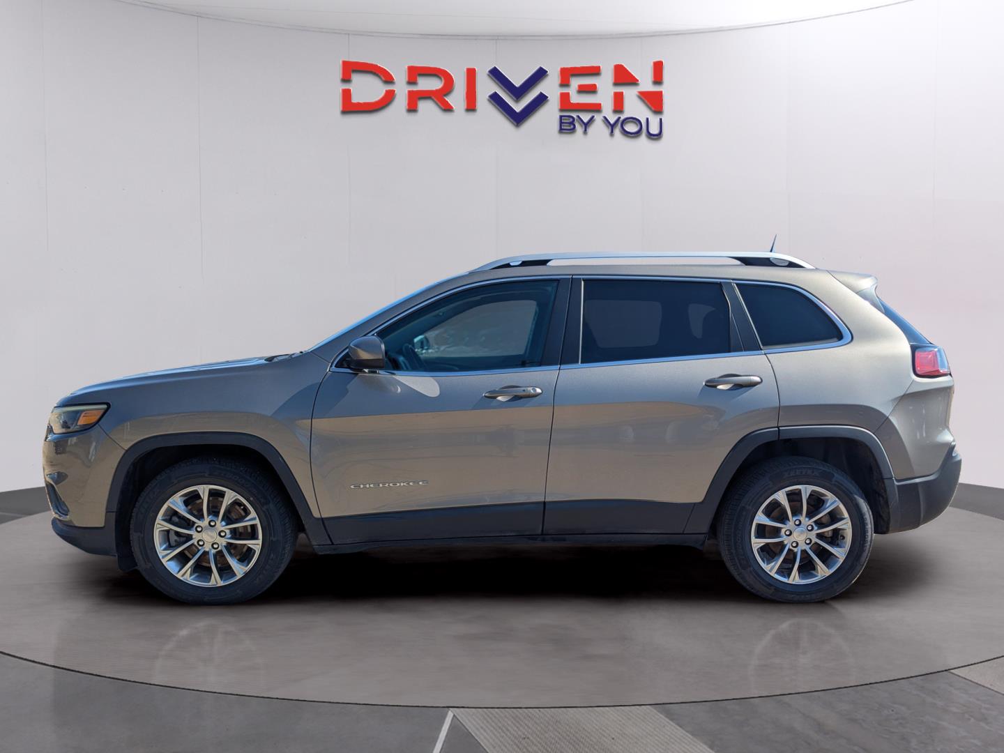 Used 2019 Jeep Cherokee Latitude Plus with VIN 1C4PJLLB4KD160663 for sale in Columbia, MS
