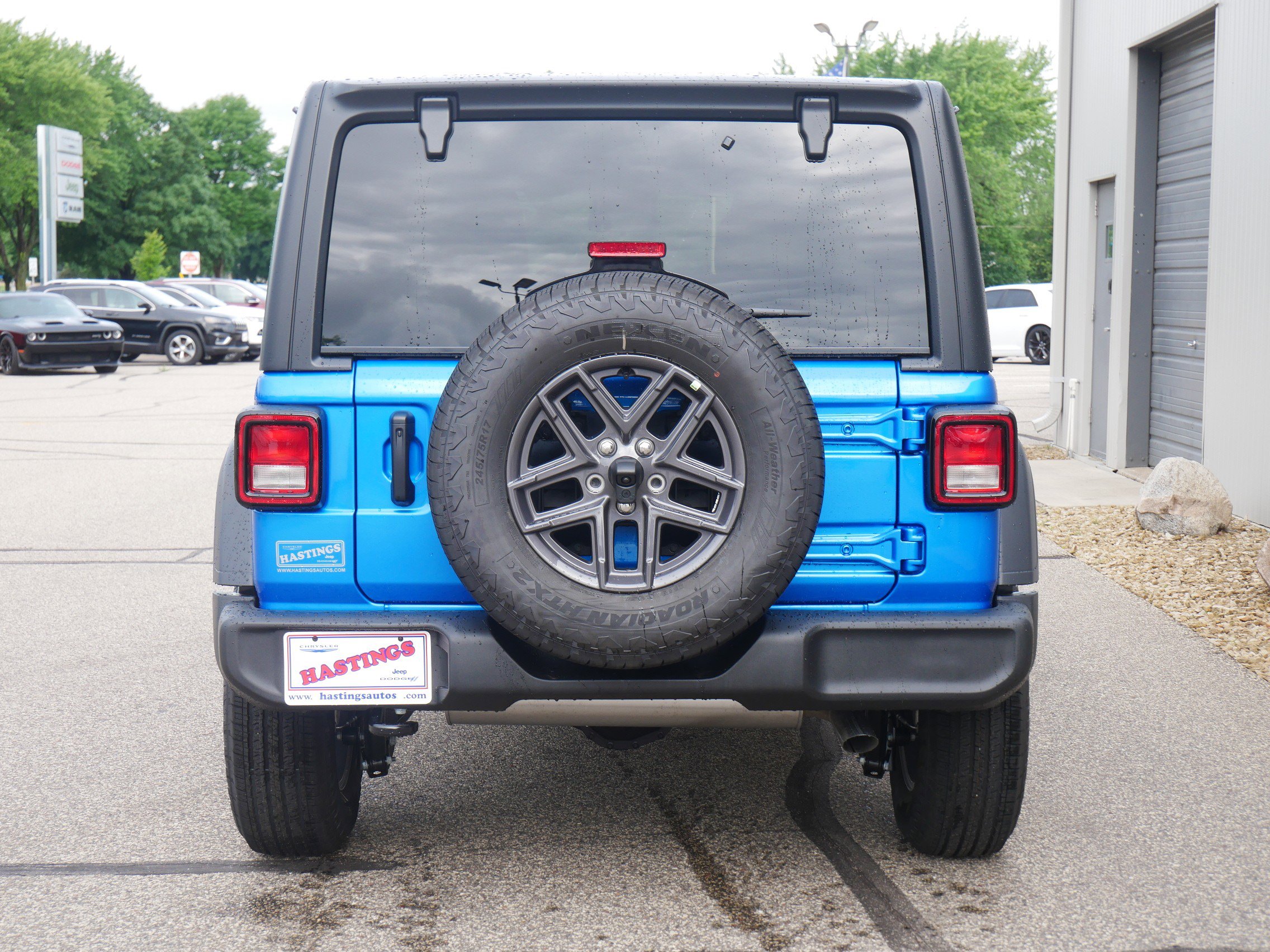 2025 Jeep Wrangler Sport S photo 4