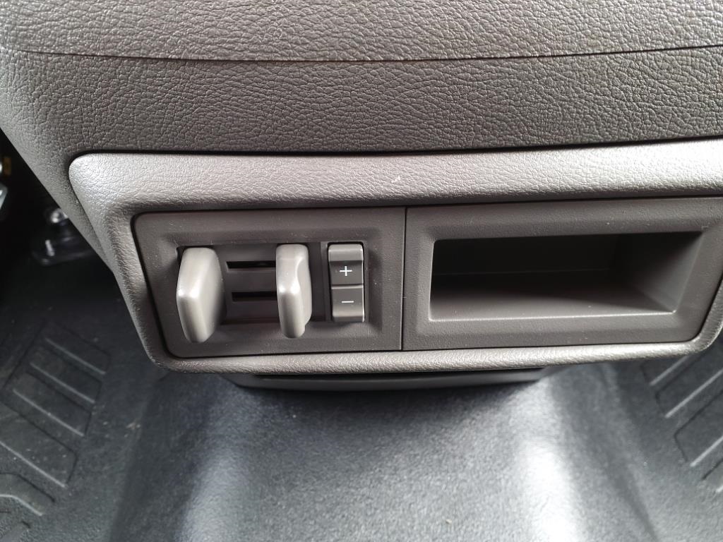 New 2024 Oxford White Ford Base image 11