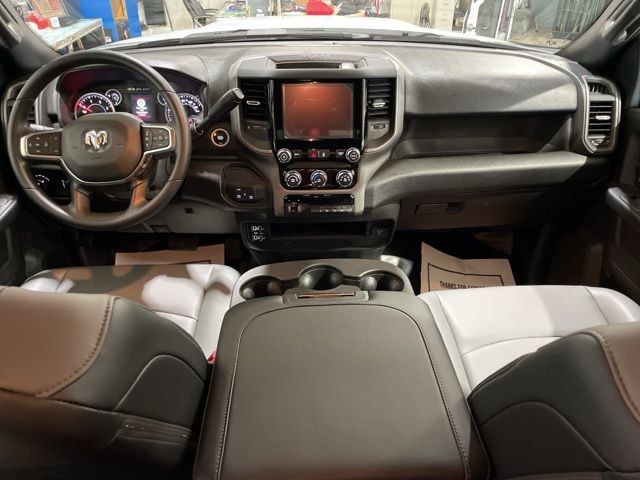 2025 Ram 2500 Tradesman photo 2