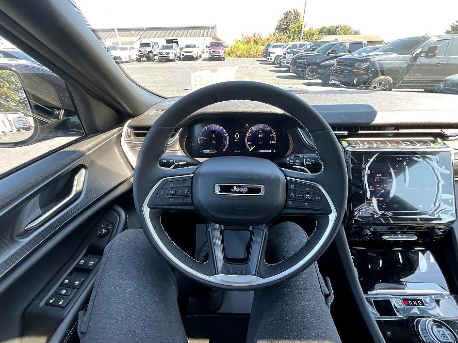 2025 Jeep Grand Cherokee Altitude X photo 23