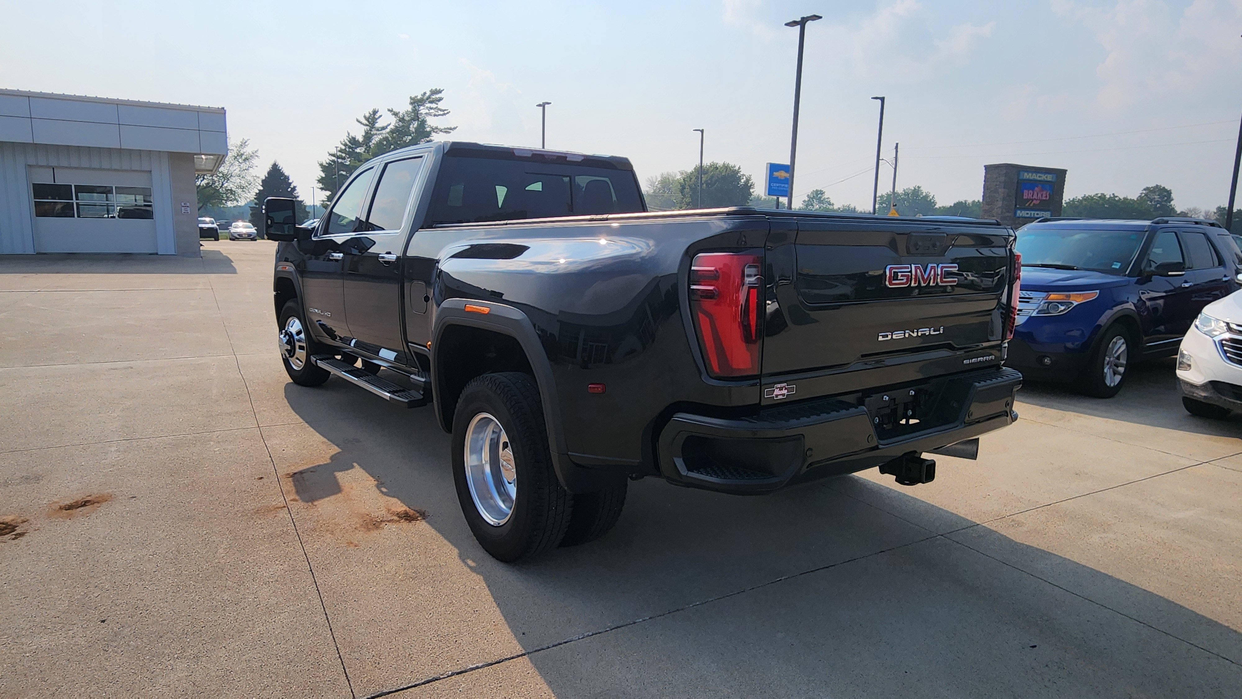 2024 Gmc Sierra 3500 HD Denali photo 6