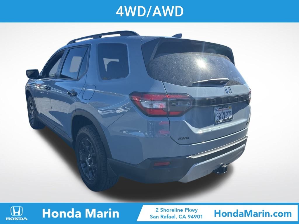 2025 Honda Pilot TrailSport photo 4