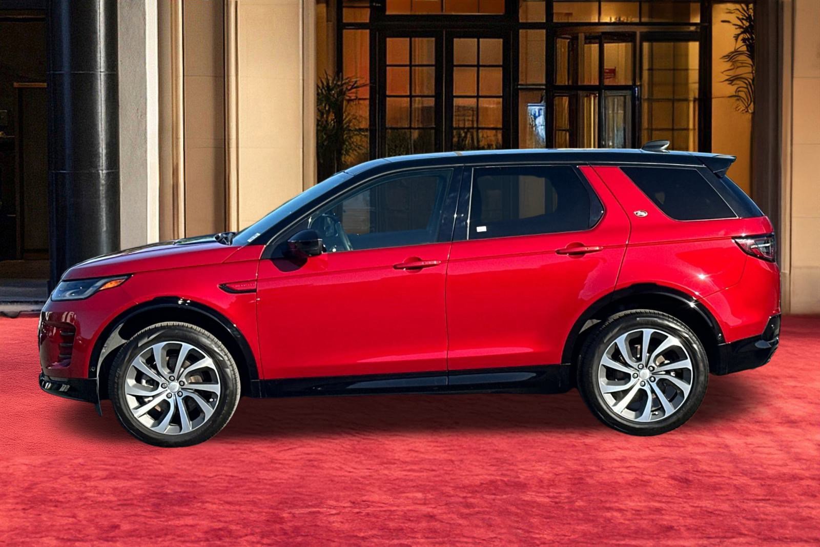 2024 Land Rover Discovery Sport Dynamic SE photo 2