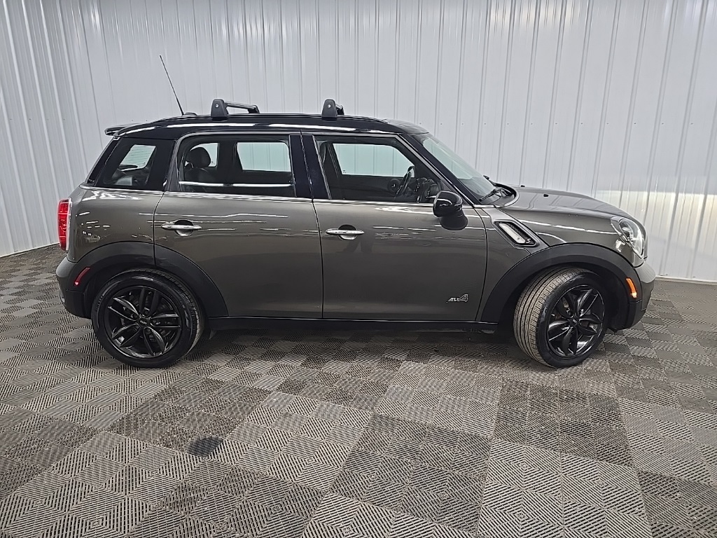 2013 Mini Cooper S ALL4 photo 2