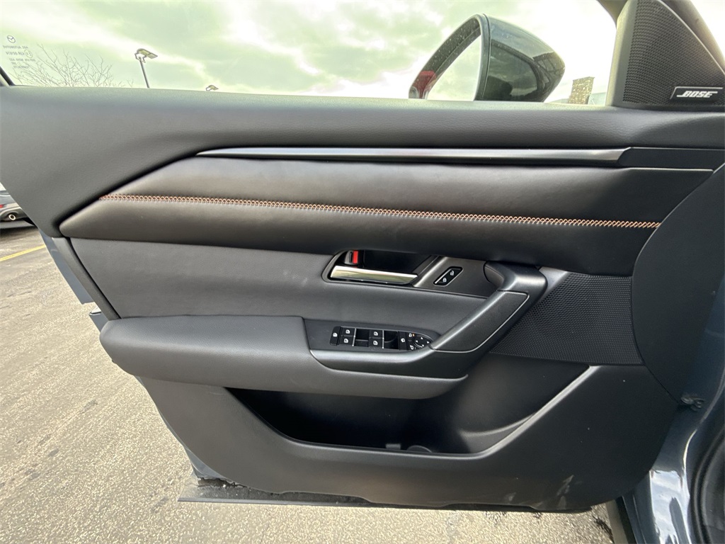 2025 MAZDA CX-50 - Image 12