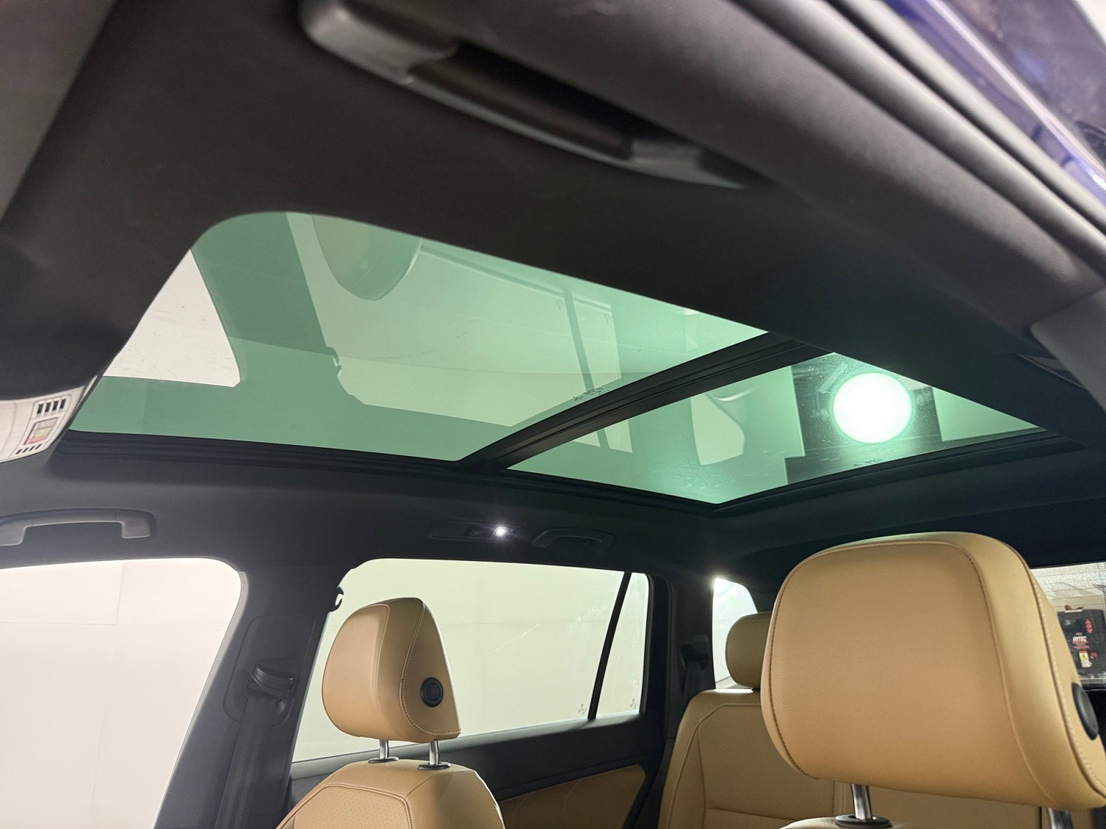 2022 Volkswagen Tiguan SE photo 2