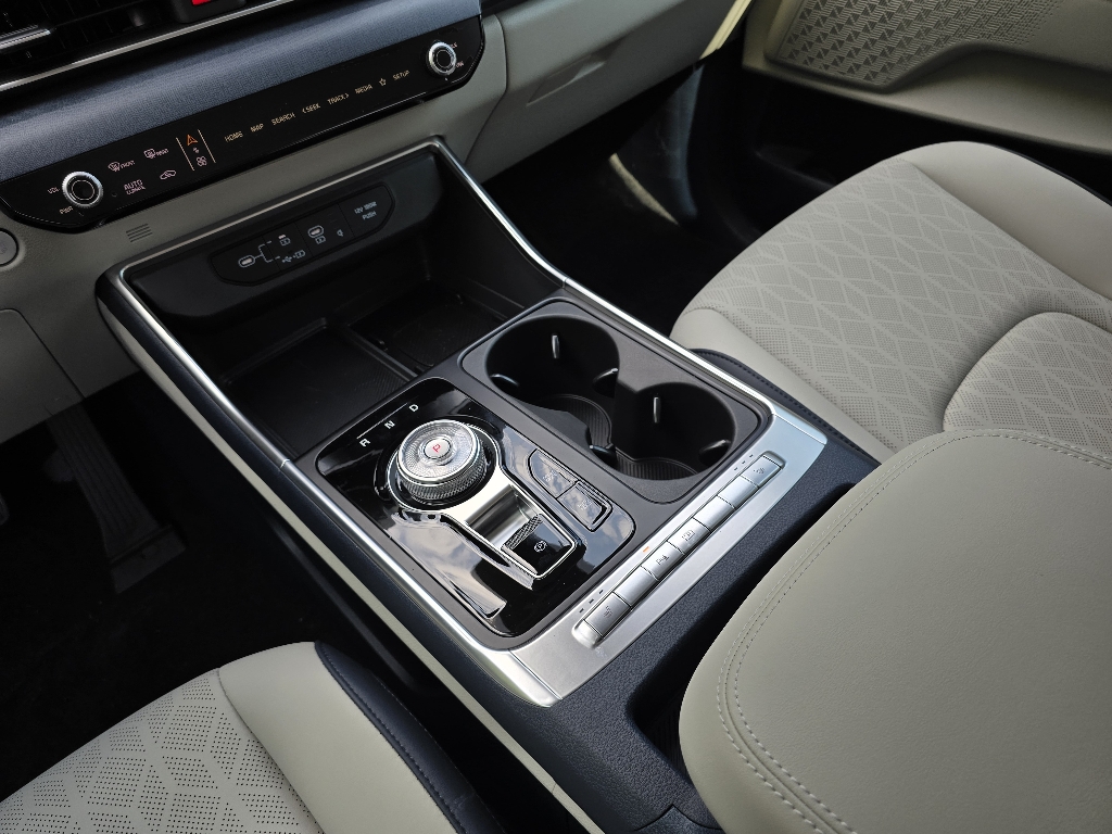 2026 Kia Carnival EX photo 9