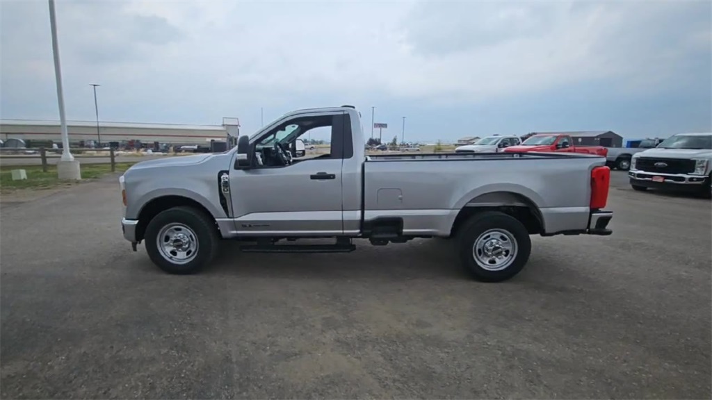 2024 Ford F-350 photo 5