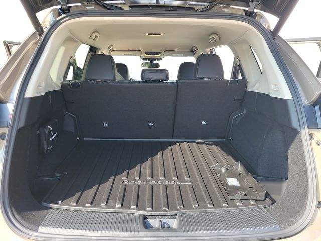 2026 Nissan Rogue SV photo 18