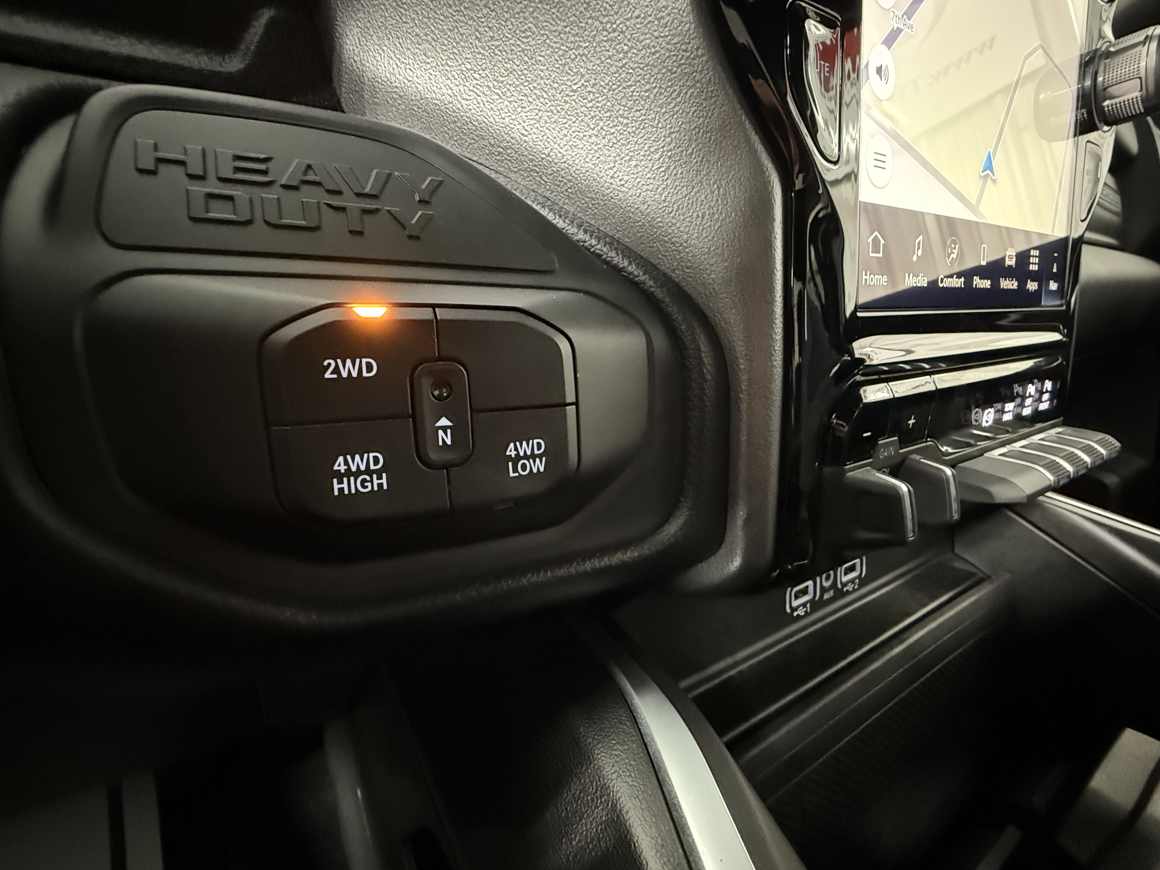 2025 Ram 2500 Big Horn photo 17
