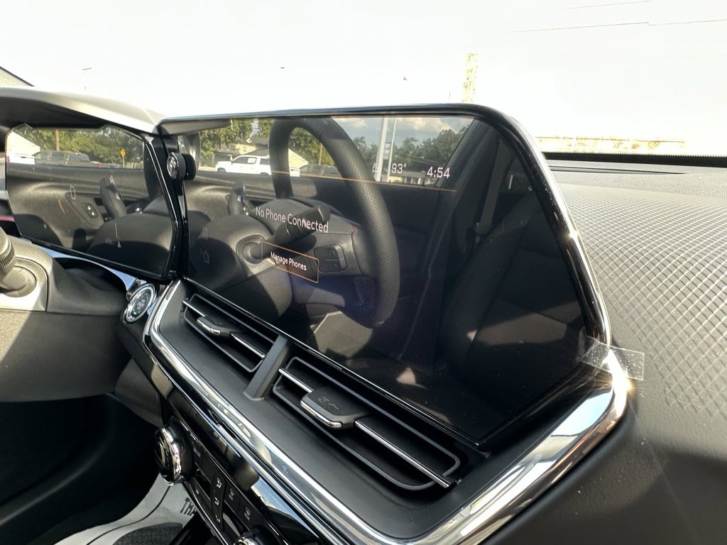 2025 Chevrolet Trax photo 21