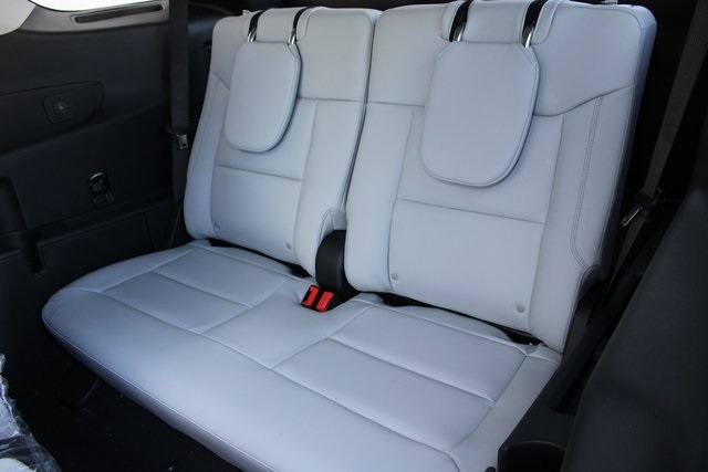 2026 Ford Explorer Platinum photo 4