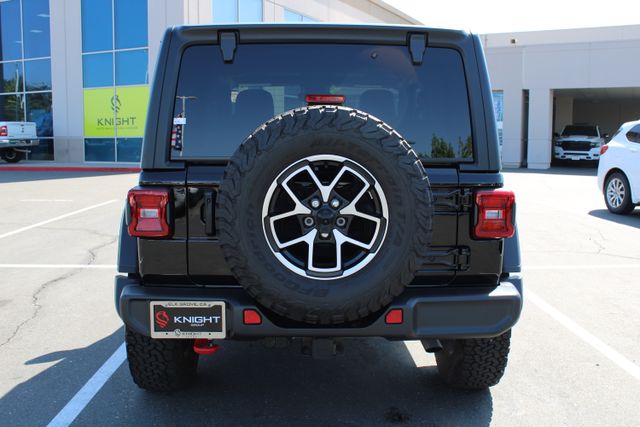 2024 Jeep Wrangler Rubicon photo 6