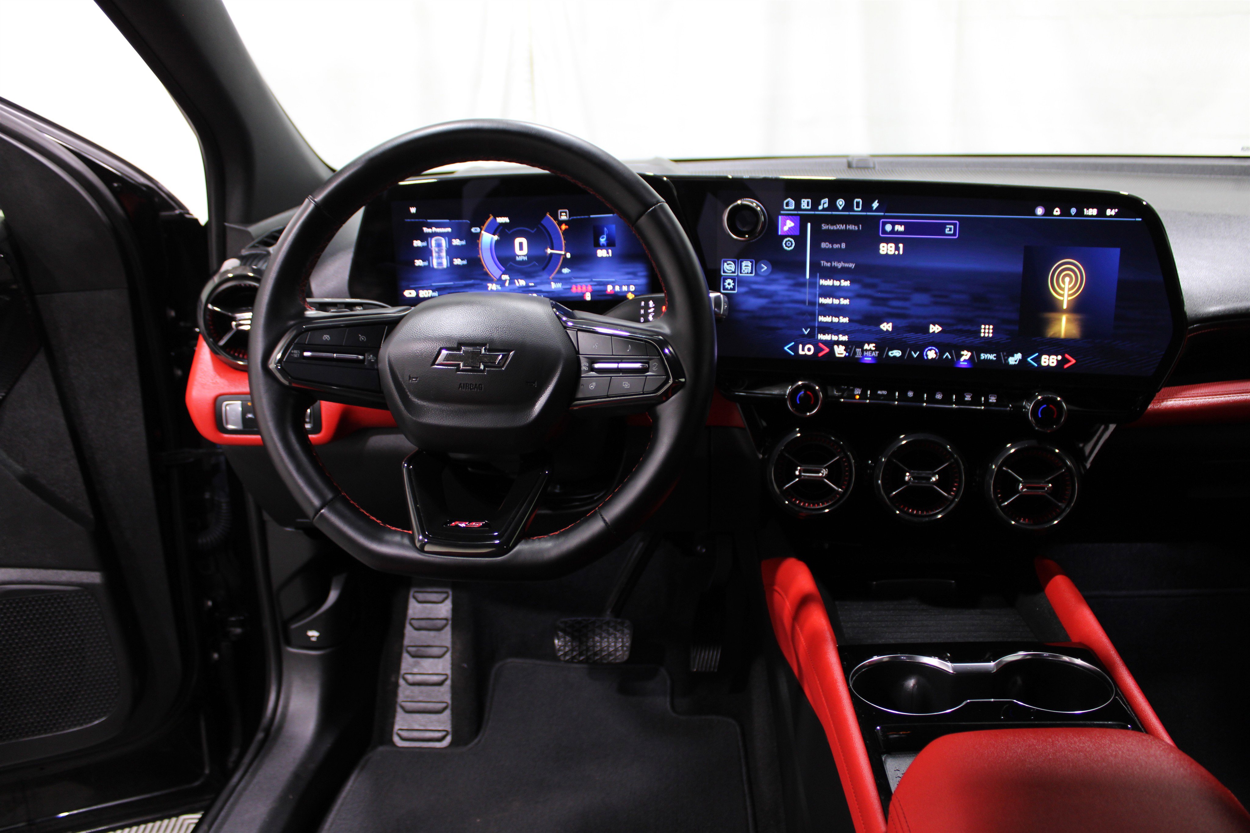 Used 2024 Chevrolet Blazer EV RS with VIN 3GNKDCRJXRS177324 for sale in Wichita, KS