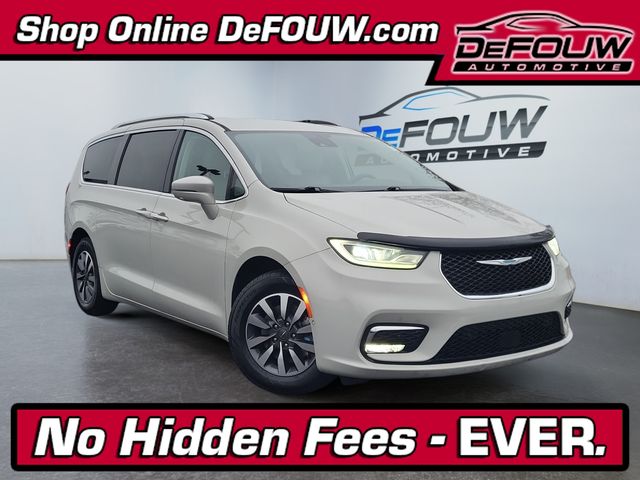 2021 Chrysler Pacifica Hybrid Touring L's photo