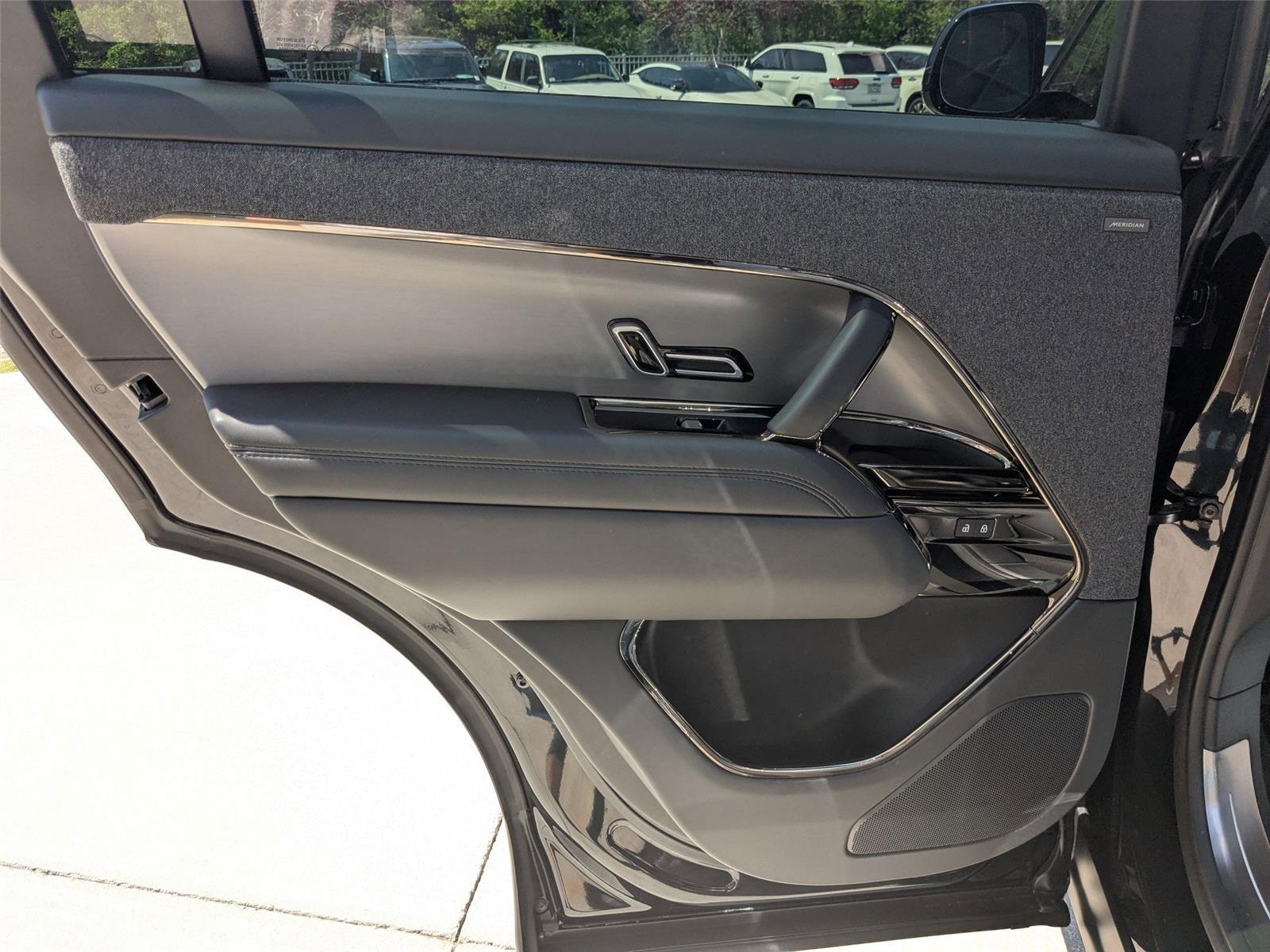 2025 Land Rover Range Rover Sport P360 S photo 20