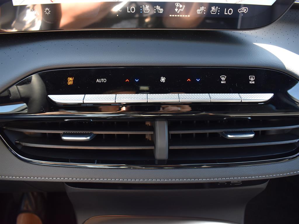 2026 Buick Enclave Avenir photo 20