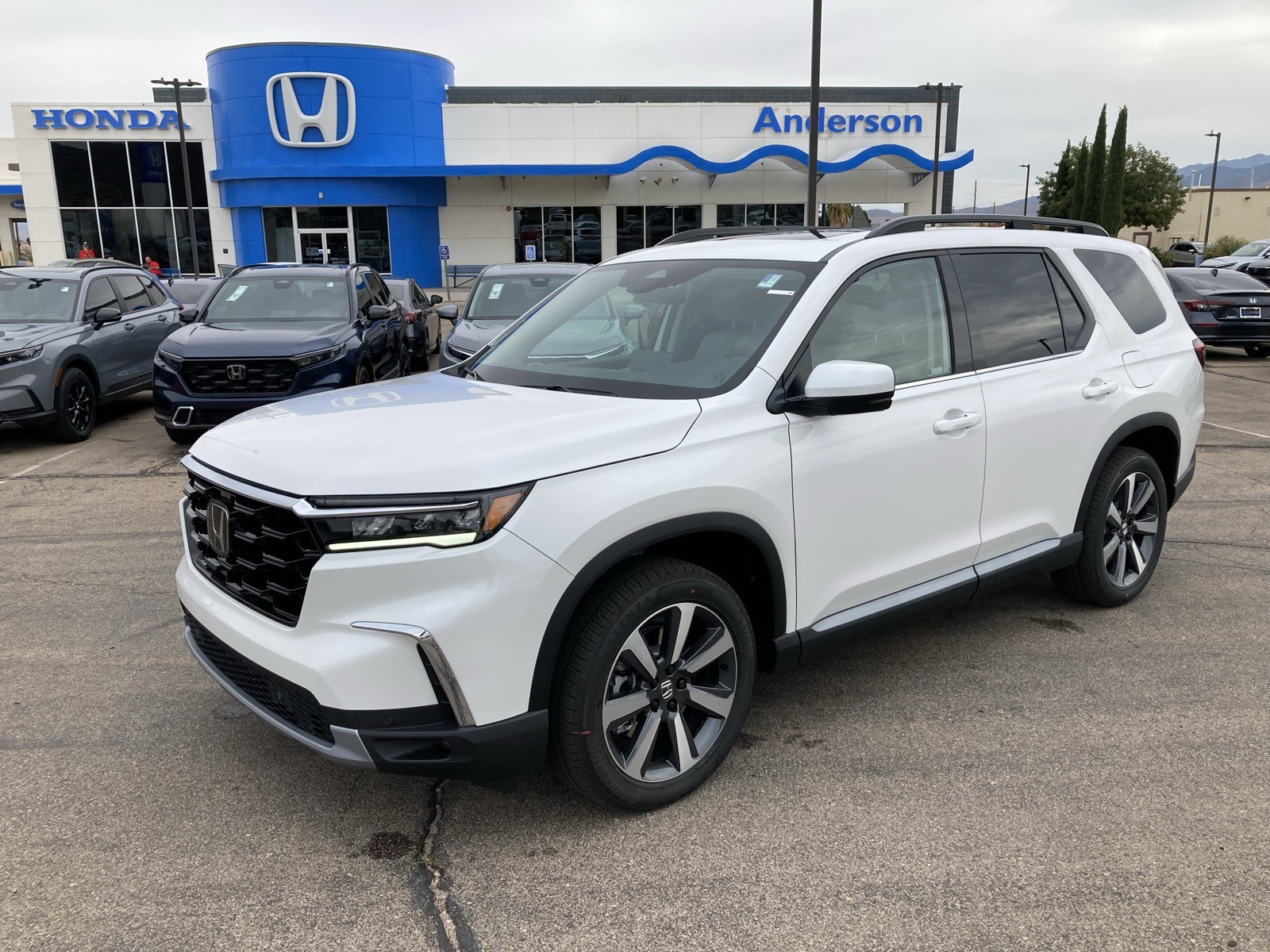 2025 Honda Pilot Touring's photo