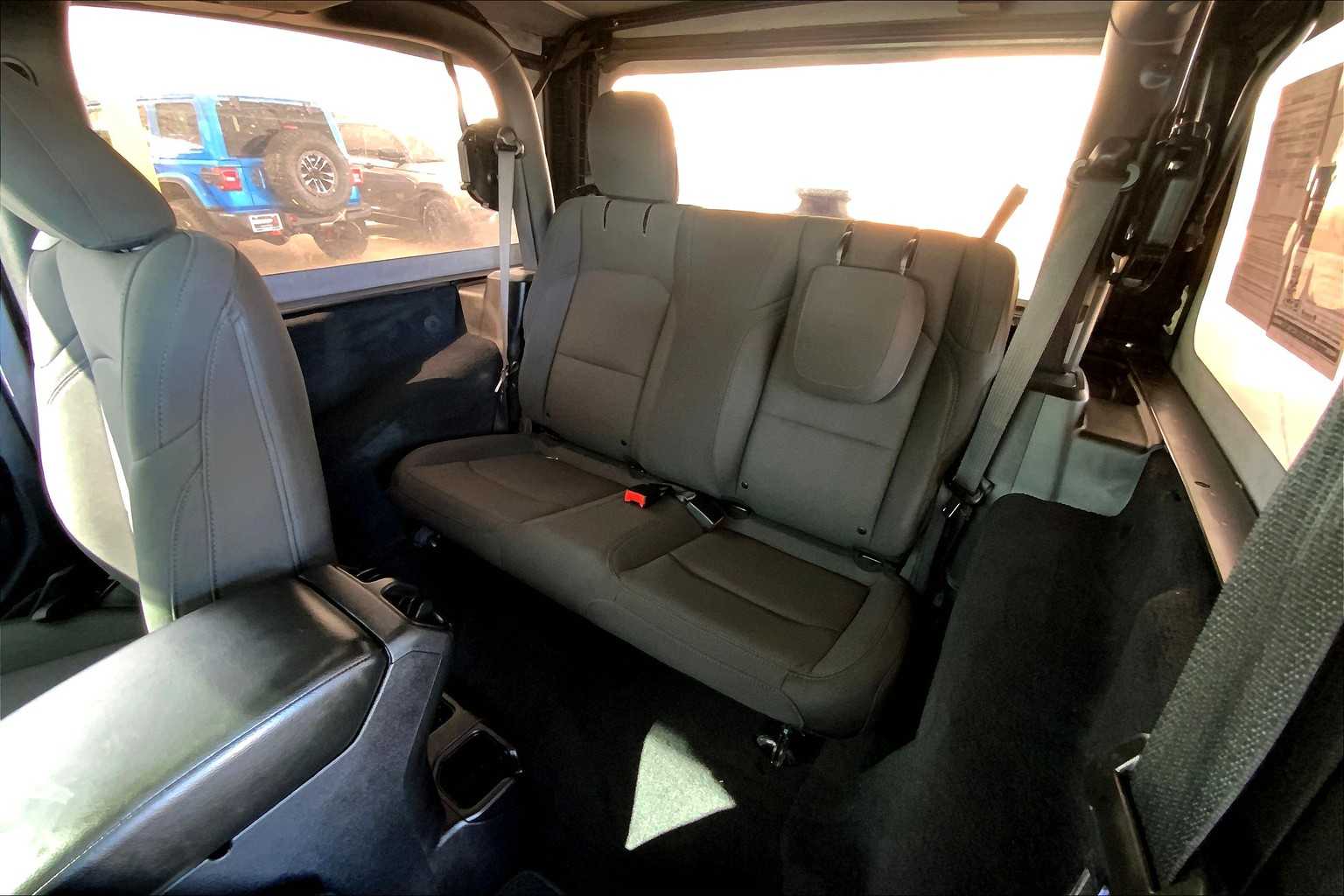 2018 Jeep Wrangler Sport S photo 18