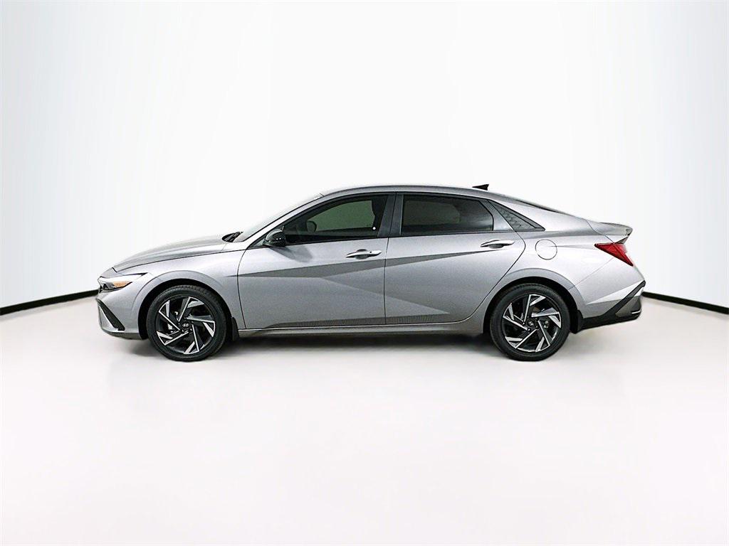 2025 Hyundai Elantra Hybrid SEL Sport photo 3