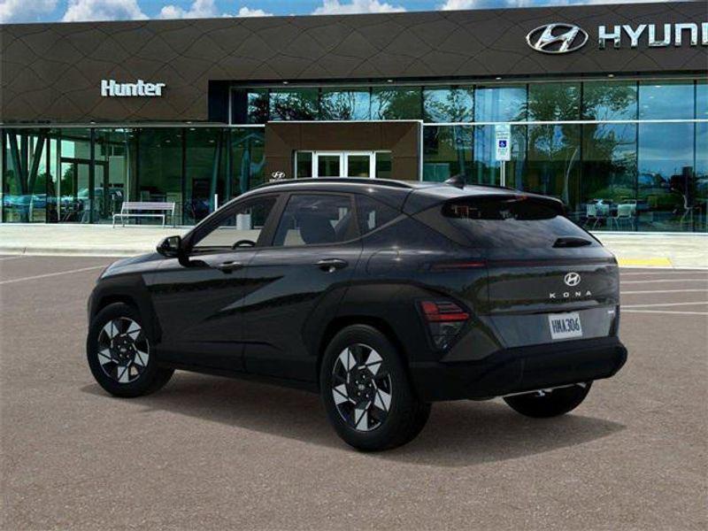 2025 Hyundai Kona SEL photo 3