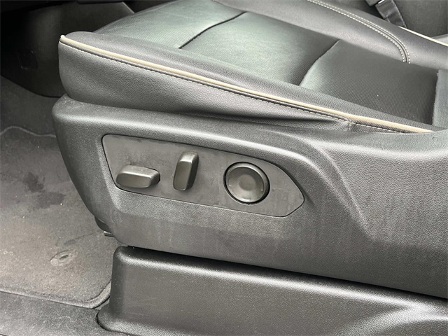 2023 Chevrolet Suburban Premier photo 31