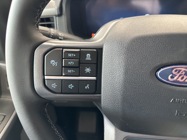 2025 Ford F-150 XLT photo 14