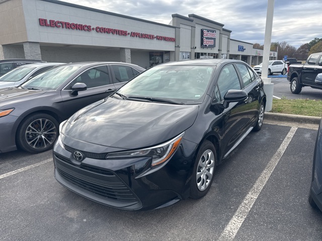 Used 2024 Toyota Corolla LE with VIN 5YFB4MDE1RP108110 for sale in Northfield, Minnesota
