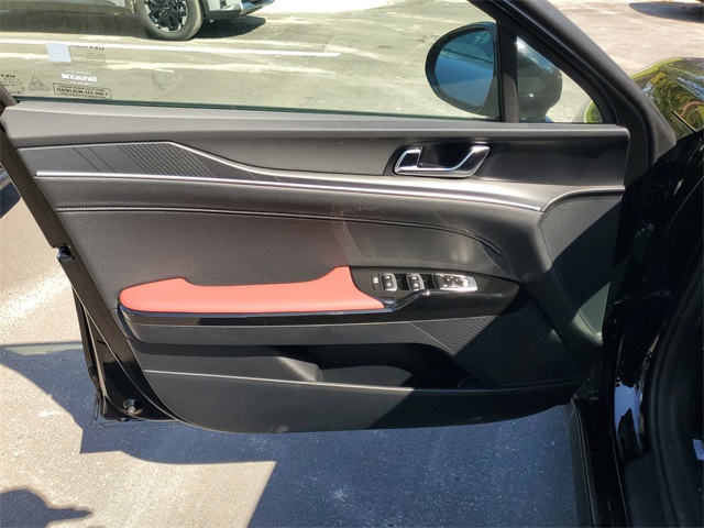 2026 Kia K5 GT-Line photo 5