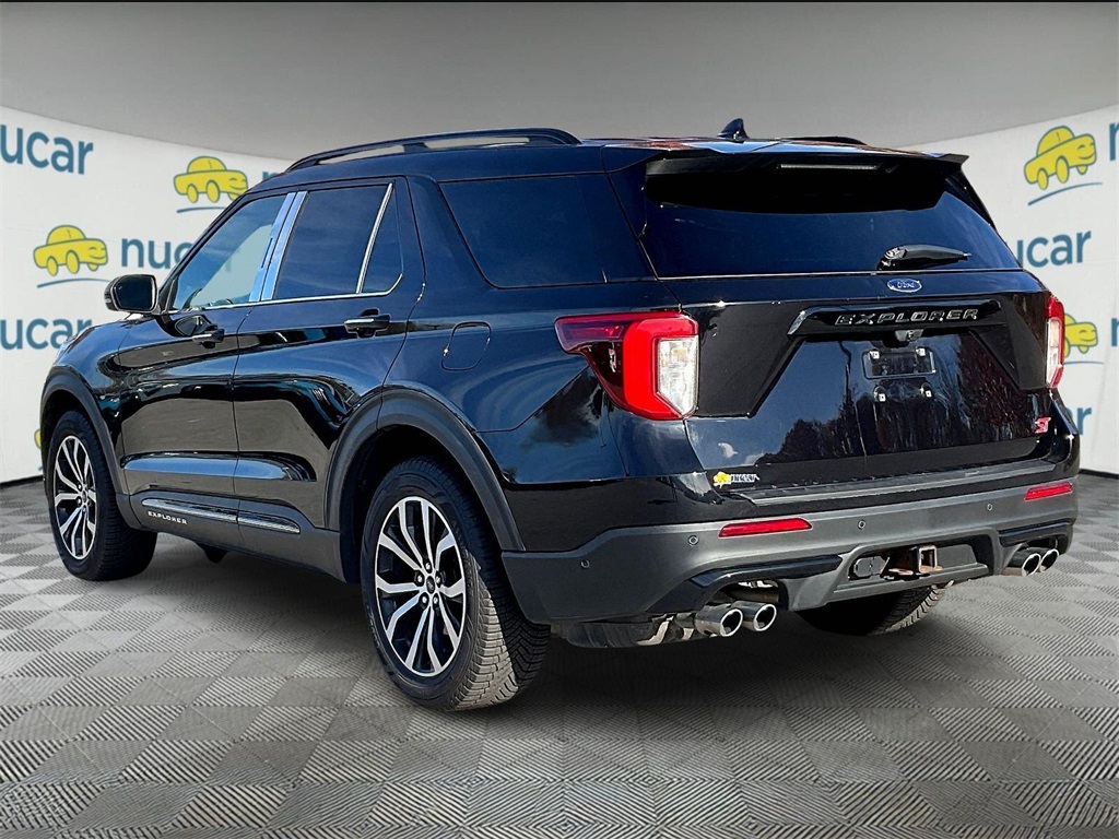 2020 Ford Explorer ST photo 2
