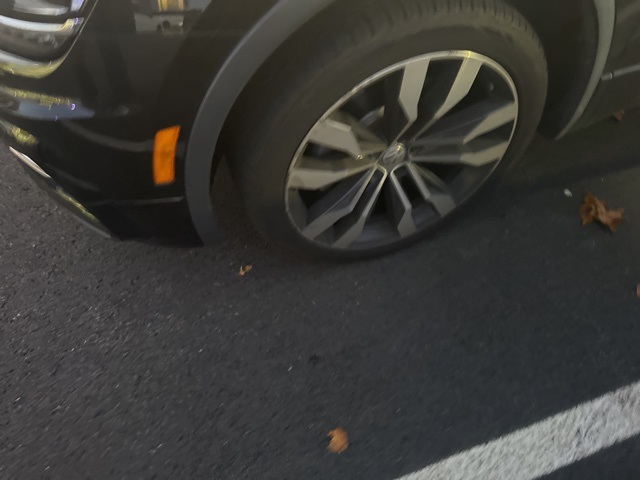 2020 Volkswagen Tiguan SEL Premium R-Line photo 2