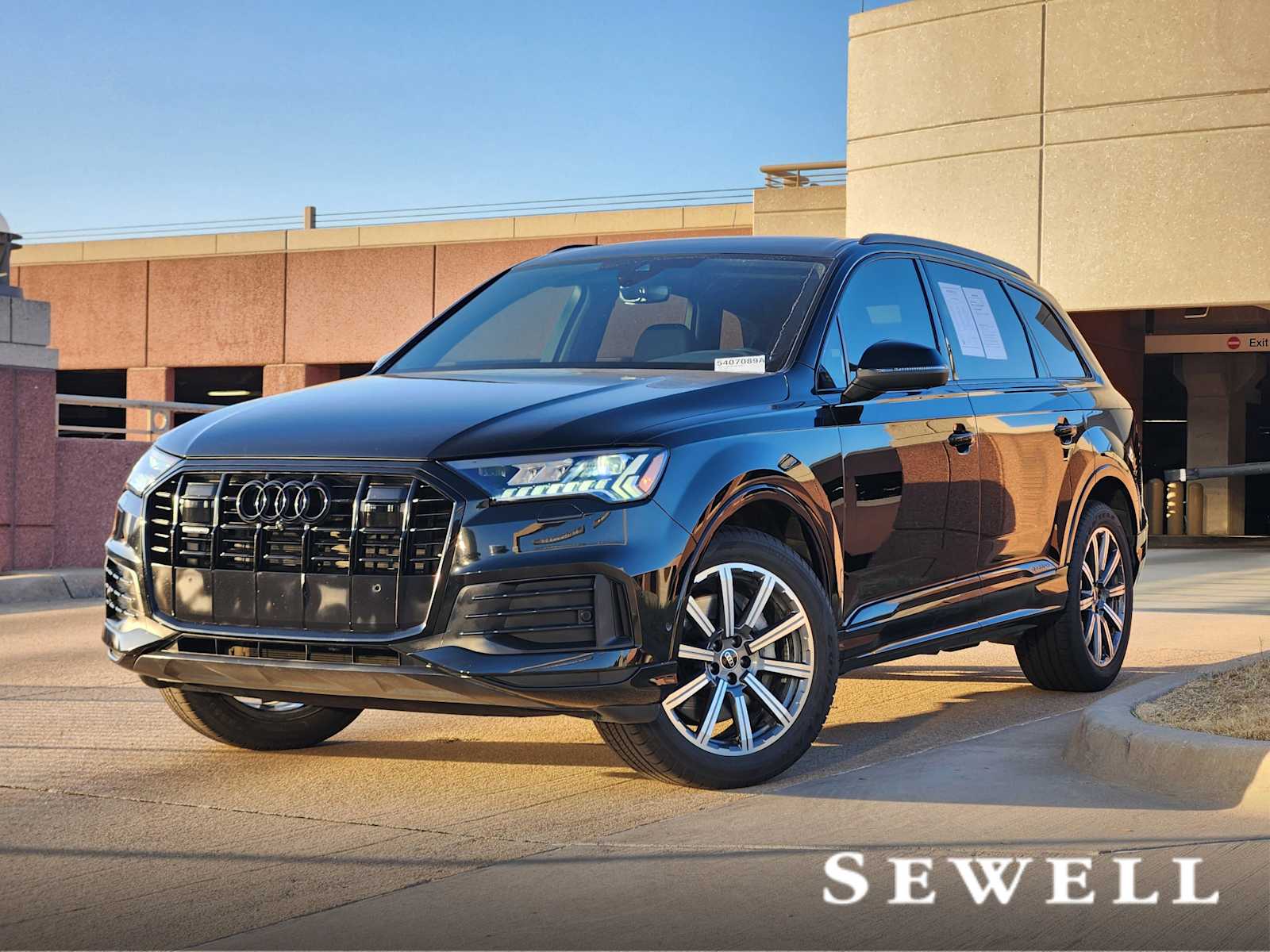 2023 Audi Q7 Premium Plus's photo