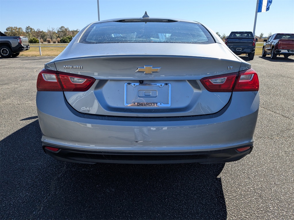 2023 Chevrolet Malibu 1LT photo 3